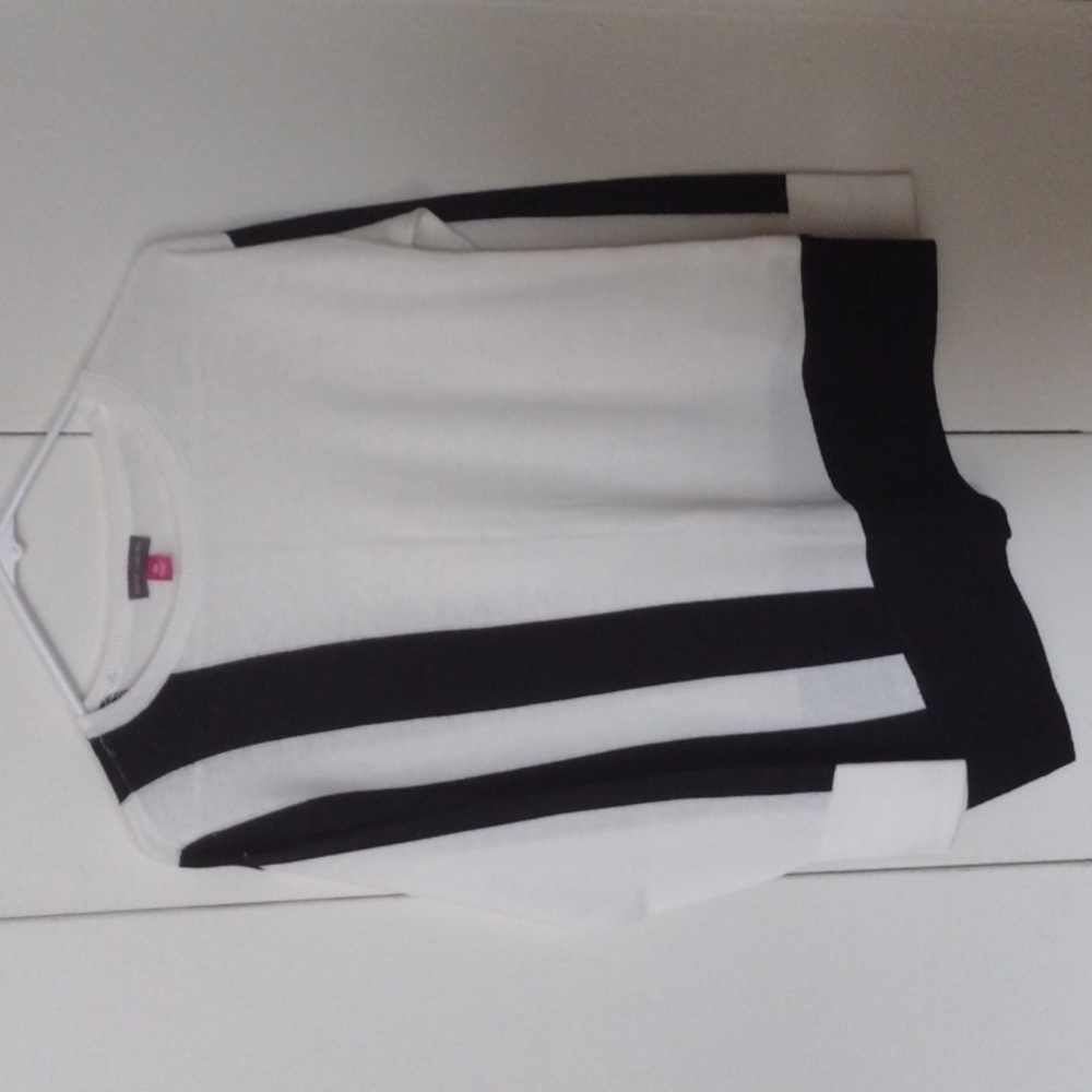 Vince Camuto top